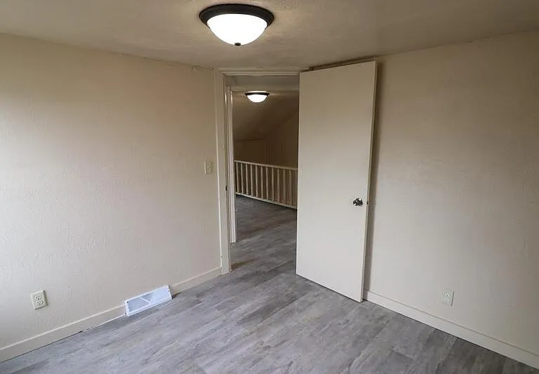 423 Draper St #1/2 — Photo 12