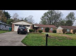 1315 Ridgewood Dr, Russellville, AR 72801