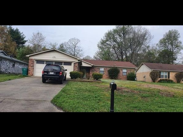 1315 Ridgewood Dr