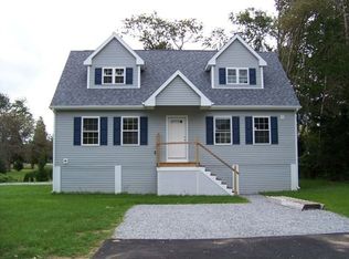 12 East St, Old Saybrook, CT 06475