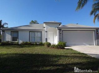 561 SW Violet Ave, Port Saint Lucie, FL 34983