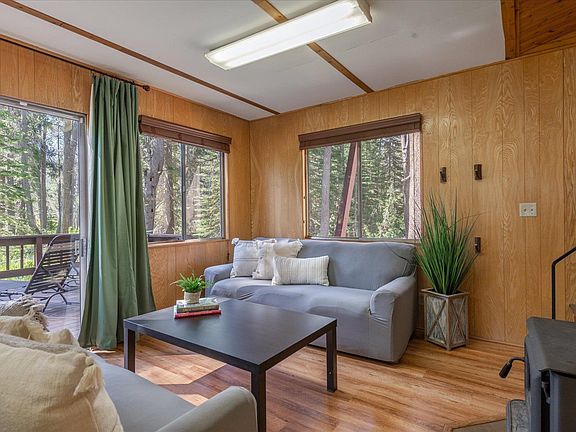 5th image of 50881 Conifer Dr
