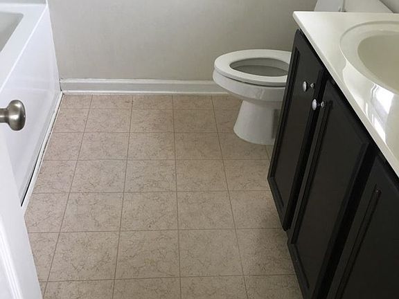 5th image of 486 Saratoga Ct