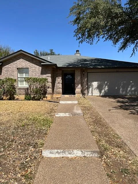 3 bed, 1804 sqft, $1,795 — Photo 2