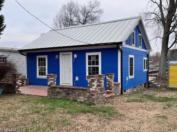 757 Riverside Dr, Lexington, NC 27292