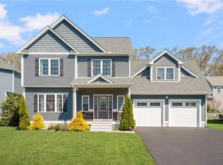14 Dover Ave, Lincoln, RI 02865