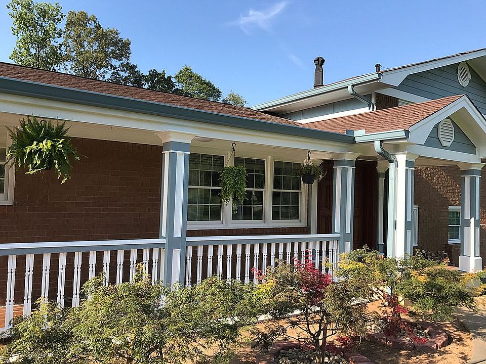 2nd image of 2373 Garden Ct