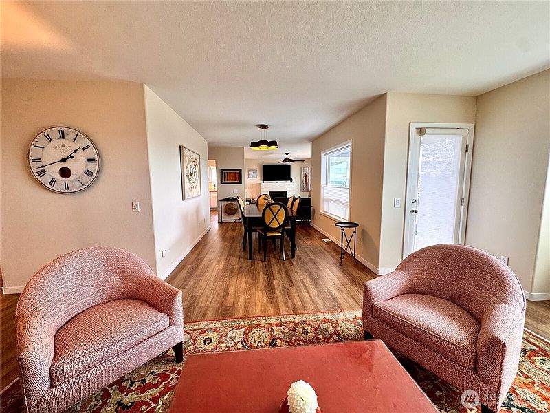 4th image of 701 11th Street #101