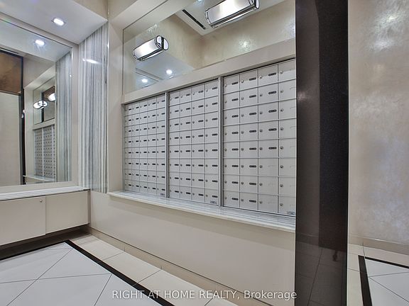 4th image of 1486 Bathurst St #1303
