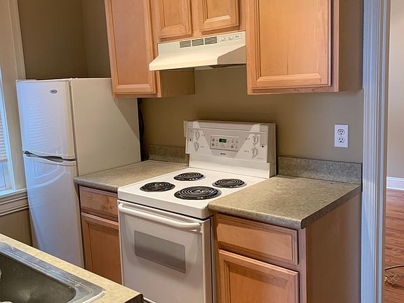 4th image of 212 W 14th St APT 2
