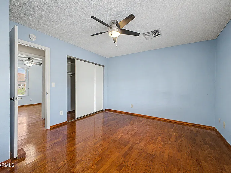 1455 W Mohawk Ln — Photo 12