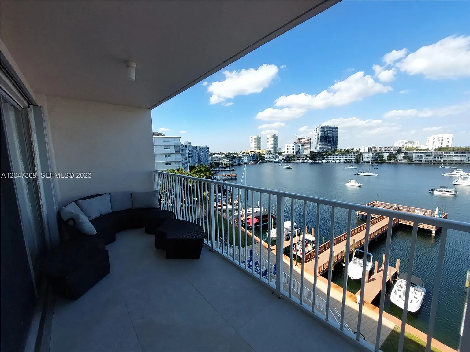 Park Layne Towers Condo — Photo 3