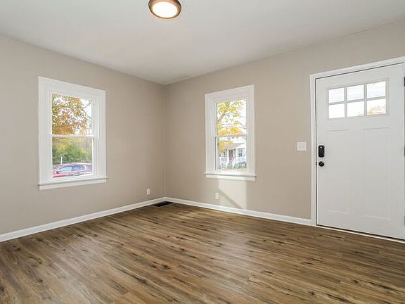 5th image of 6647 Foster Ave
