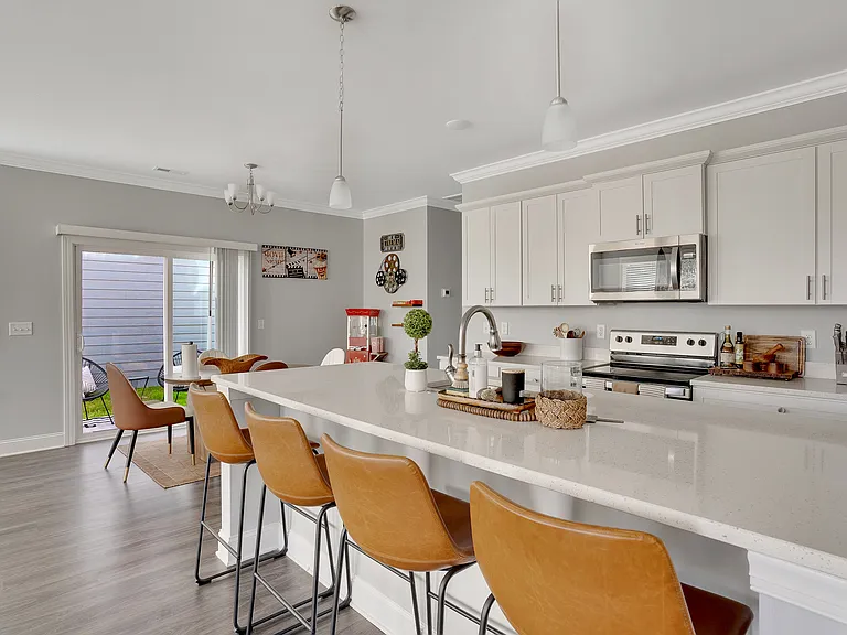 8087 Honeycomb Ln — Photo 3