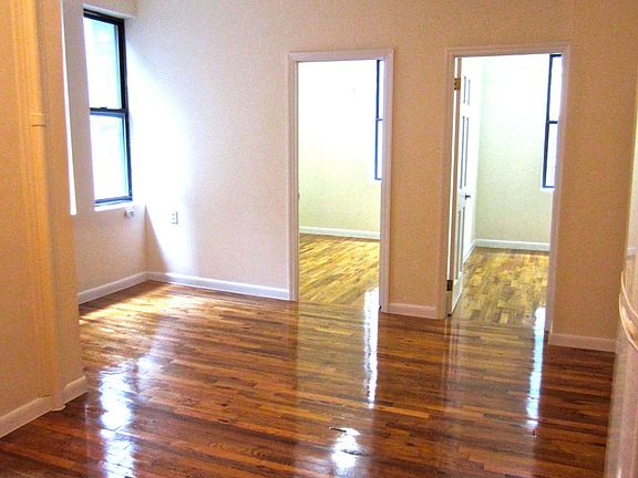2nd image of 179 Mulberry St APT 9
