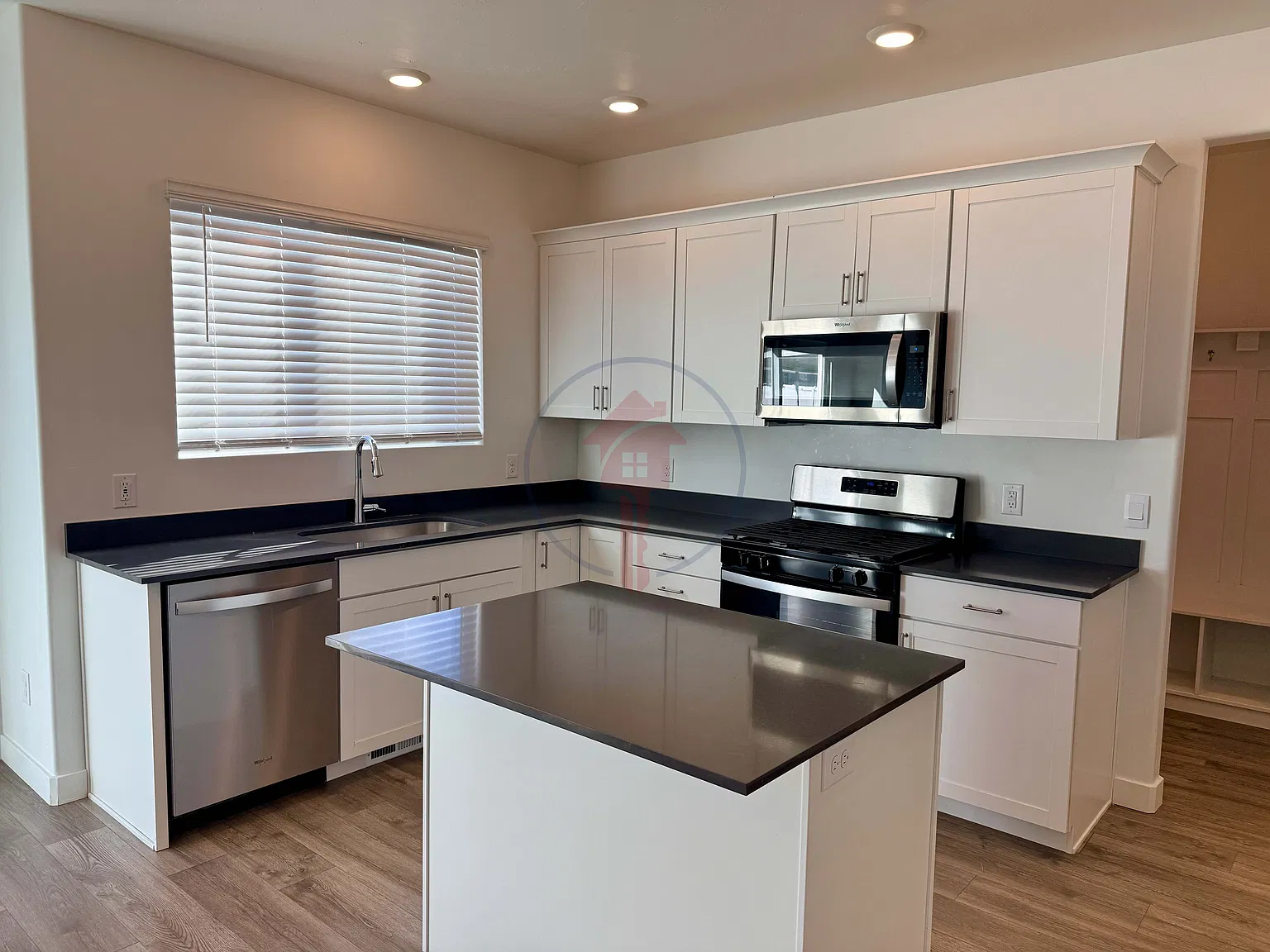 1360 N Single Family Home — Photo 3