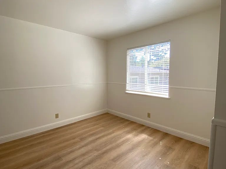 456 Oak St #L — Photo 3