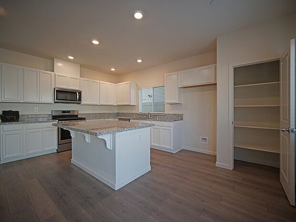 5th image of 3847 Havenparke Way