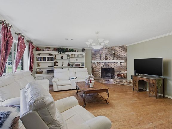 3rd image of 406 S Lightner Ave