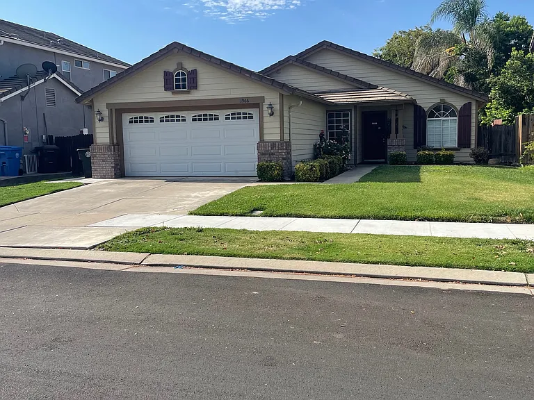 1966 Pin Oak Ln — Photo 3