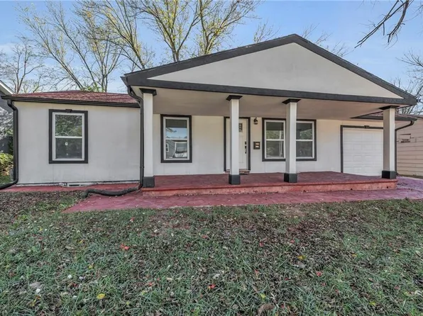8305 E 98th Ter, Kansas City, MO 64134