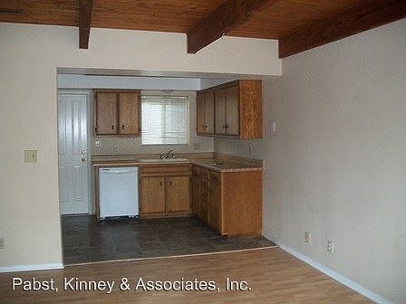 3rd image of 134 1/2 Santa Ana Ave