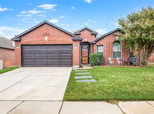 8613 King Ranch Dr, Aubrey, TX 76227