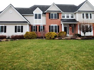 6320 Candle Light Run, Victor, NY 14564