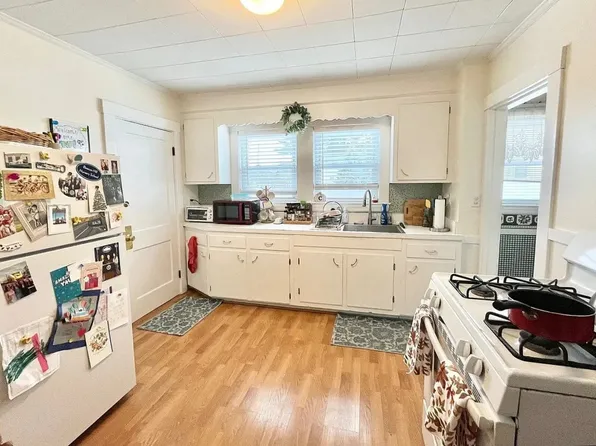 81 Cresthill Rd Floor 1, Brighton, MA 02135