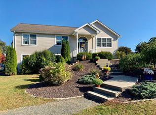 34 West St, Granby, MA 01033