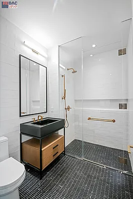 Rented by RELO REDAC INC. | media 17