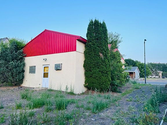 4th image of 310 Main St W