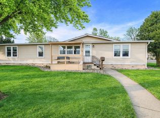477 4th St NE, Huron, SD 57350