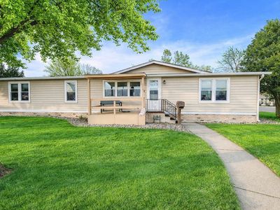 477 4th St NE, Huron, SD, 57350