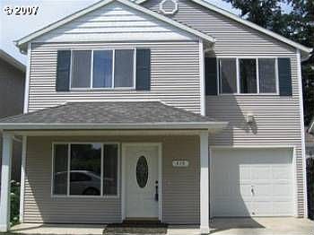 2nd image of 415 NE 146th Ave