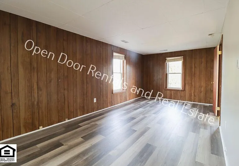 255 S Wayne St #202 — Photo 5