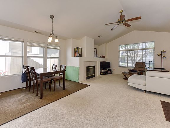 4th image of 303 Brightstone Cir
