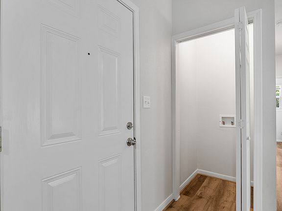 2nd image of 4311 Harrisburg Blvd #2