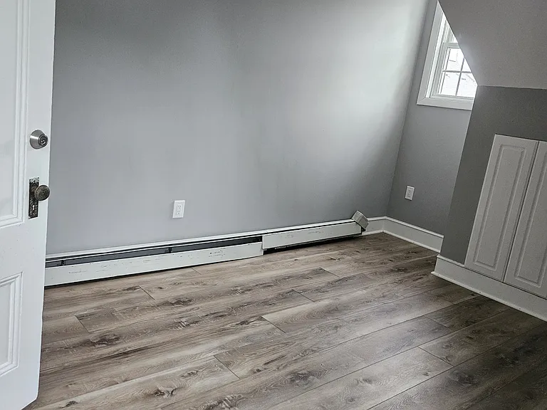 14 Hillside St #3 — Photo 4