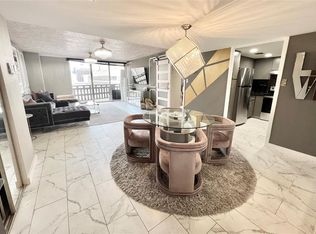 2016 Main St APT 1913, Houston, TX 77002
