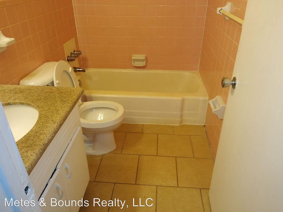 2nd image of 3300 College St APT 9