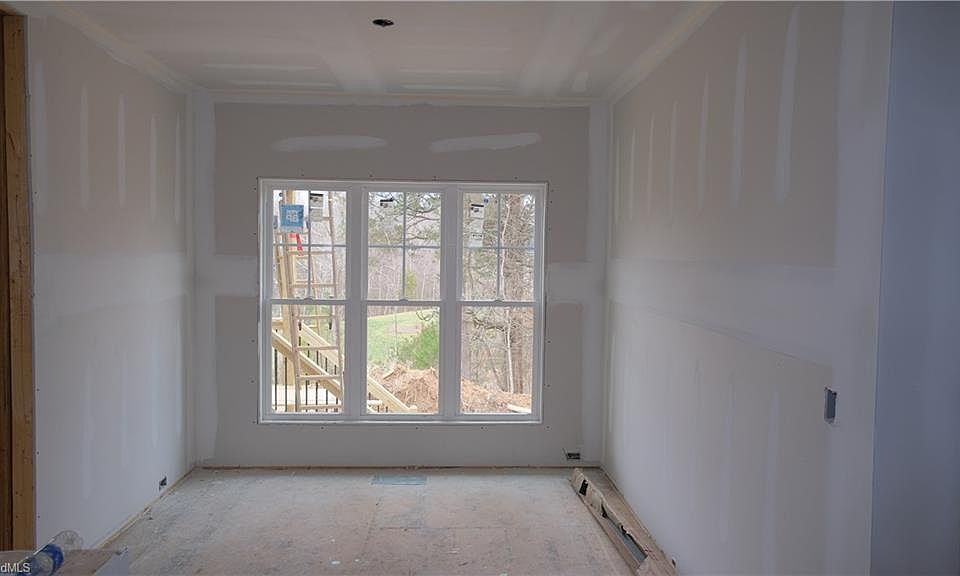 2nd image of 460 Prescott Dr