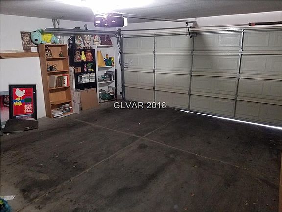 3rd image of 8413 Sluman Ct