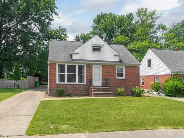 276 E 324th St, Eastlake, OH 44095