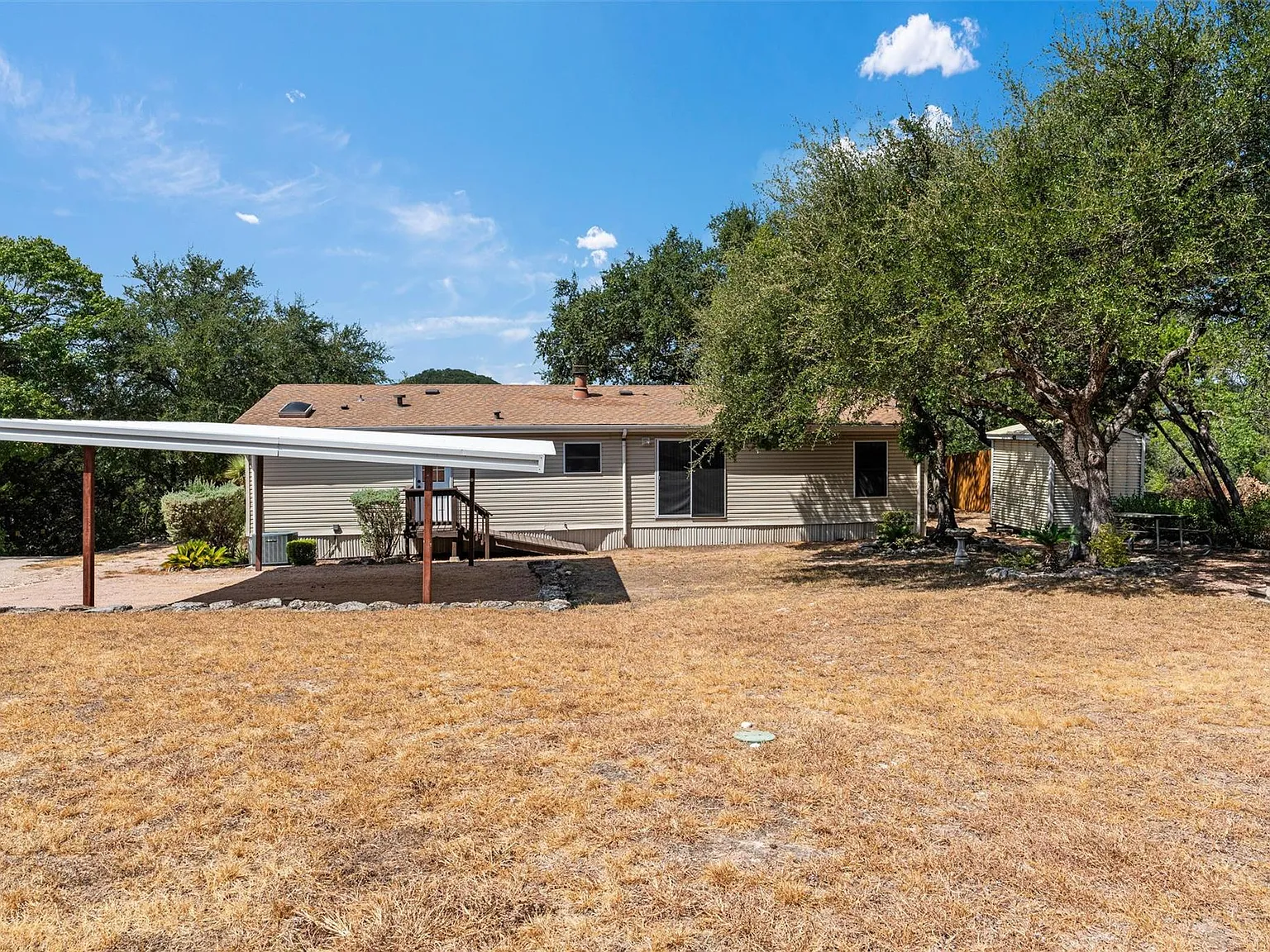 3 bed, 2.0 bath, 1680 sqft, $1,800 — Photo 4