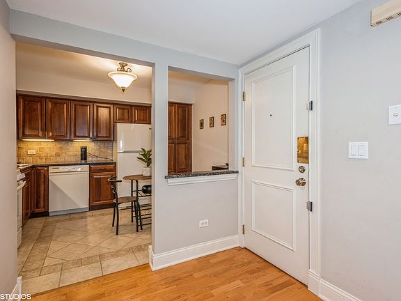 5th image of 1243 E Washington St APT C204