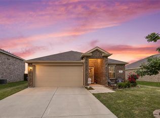 725 Mallard Dr, Nevada, TX 75173