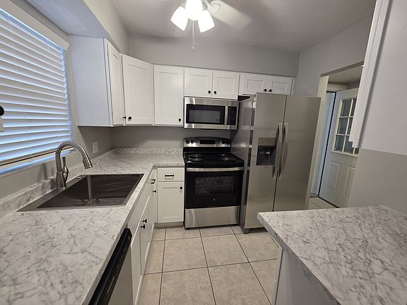 2nd image of 210 126th Ave #2