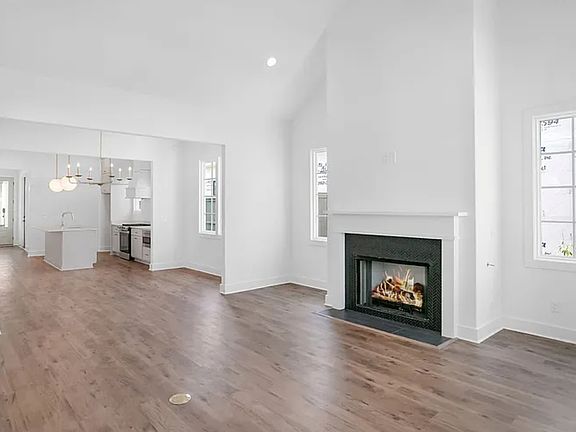 5th image of 8322 Conduit St