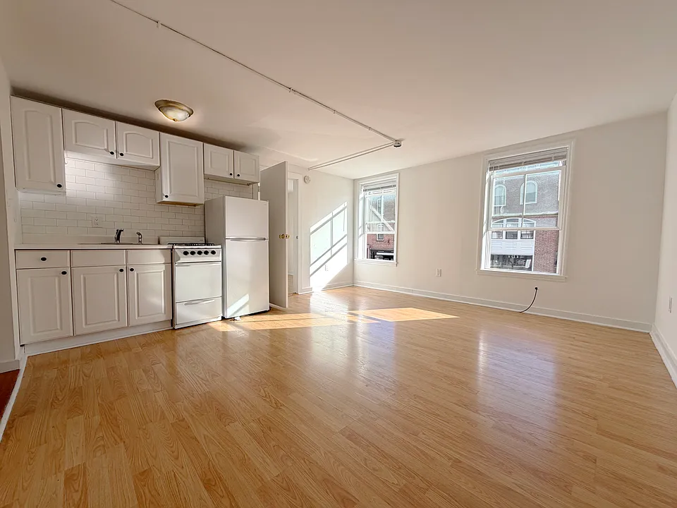 Living/Kitchen